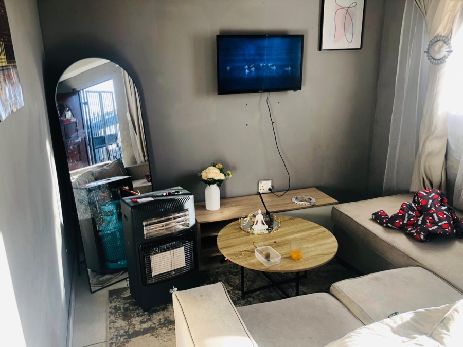8 Bedroom Property for Sale in Harare Western Cape